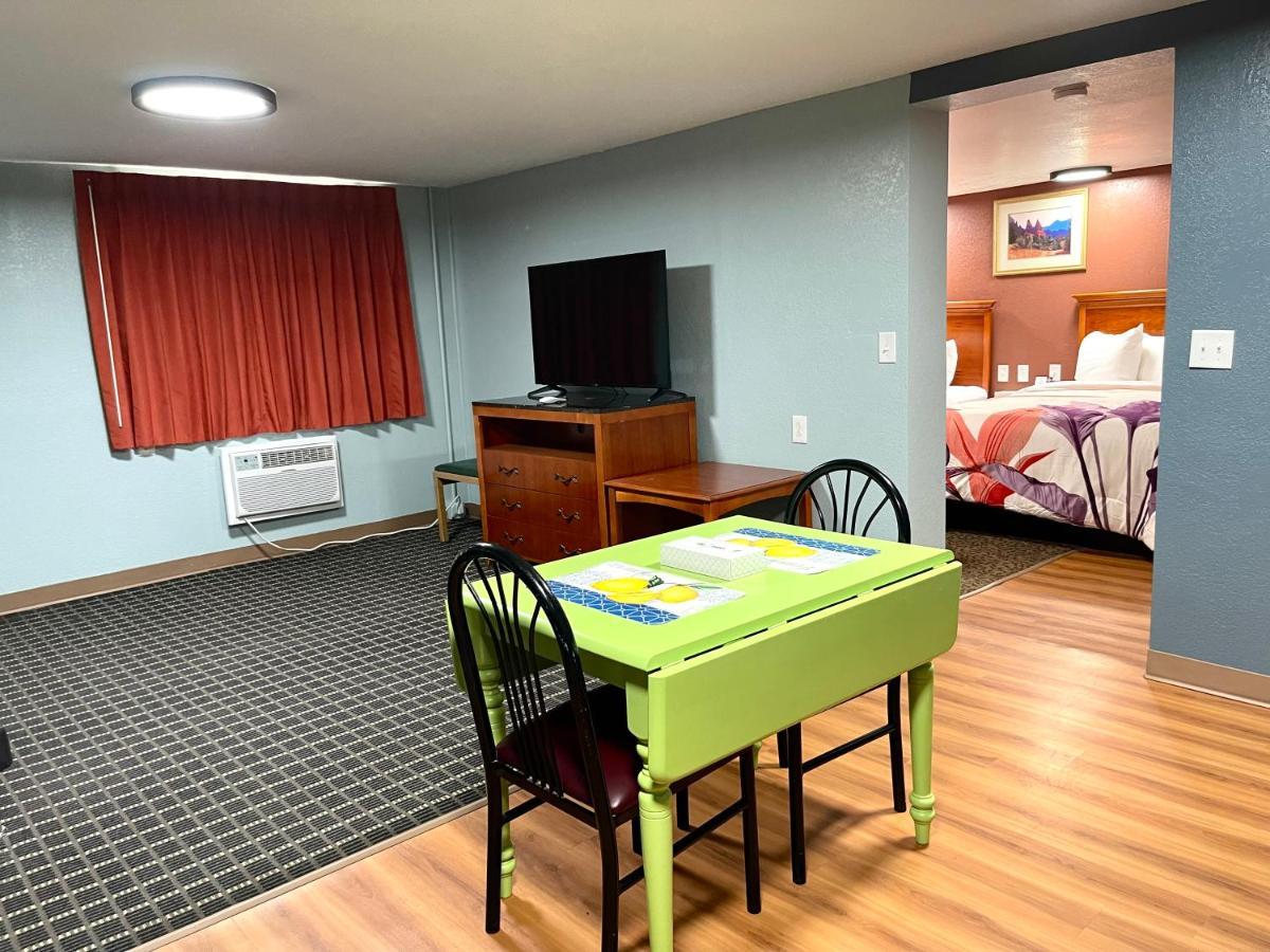 Annie Oakley Motel Oakley מראה חיצוני תמונה